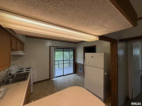 5th image of 504 E Illinois St