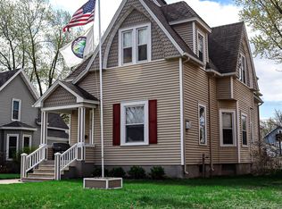 2126 Market STREET, La Crosse, WI 54601