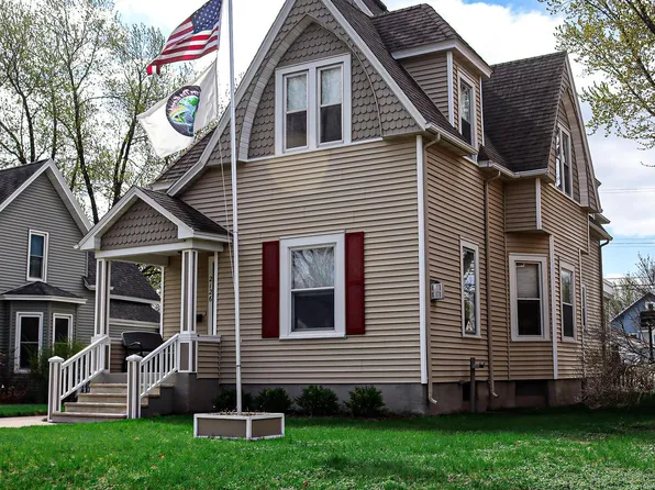 2126 Market STREET, La Crosse, WI 54601