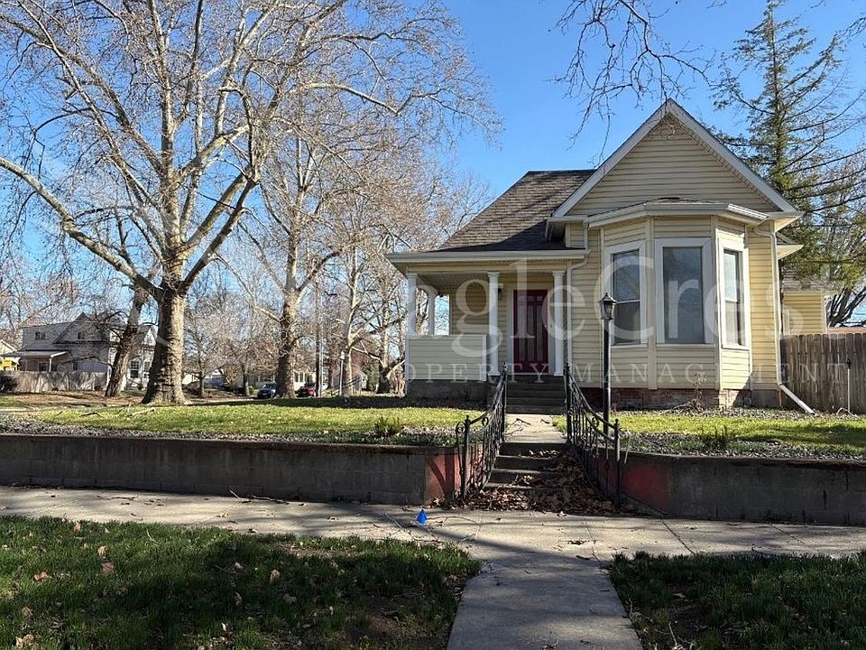 1st image of 430 E Cherry St