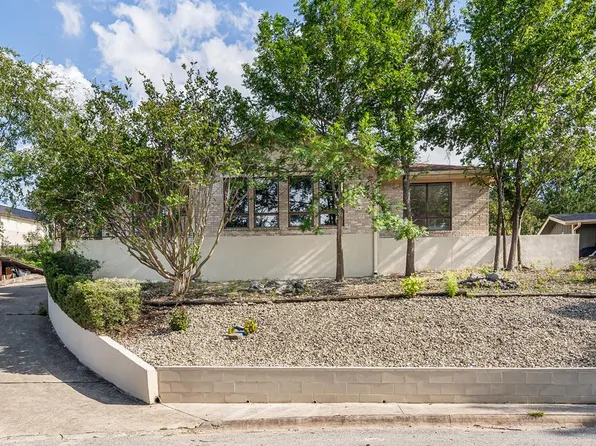 1307 Malibu Dr N, Kerrville, TX 78028
