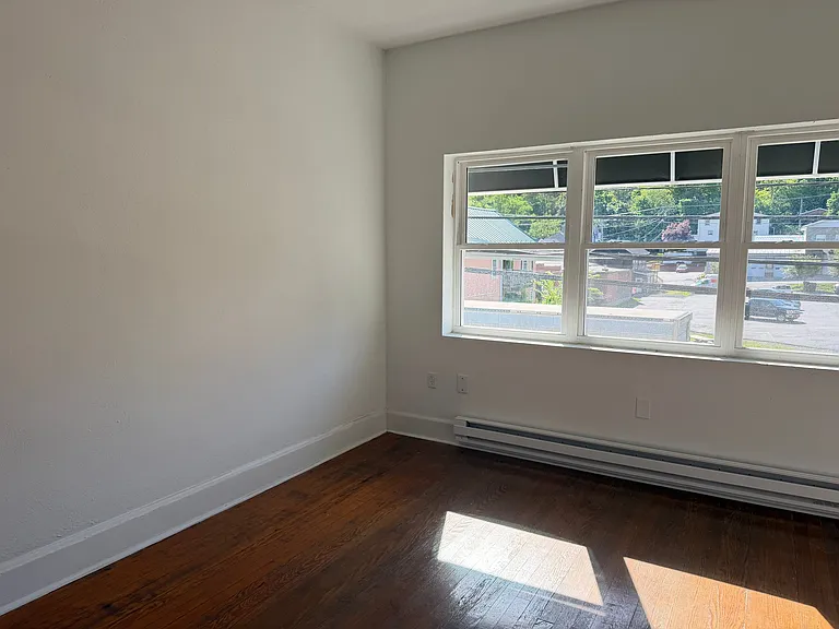 33 N Washington St #5 — Photo 1