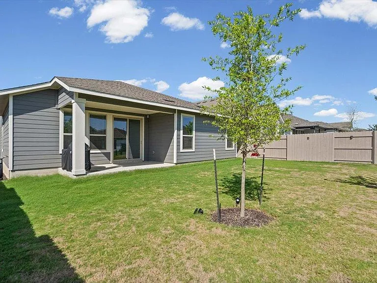 9704 Boathouse Dr — Photo 18