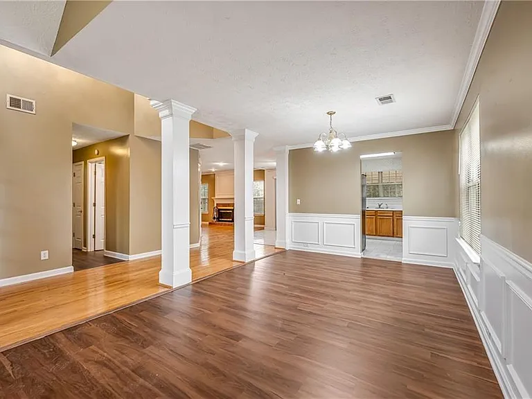 4392 Windmoor Dr NW — Photo 5