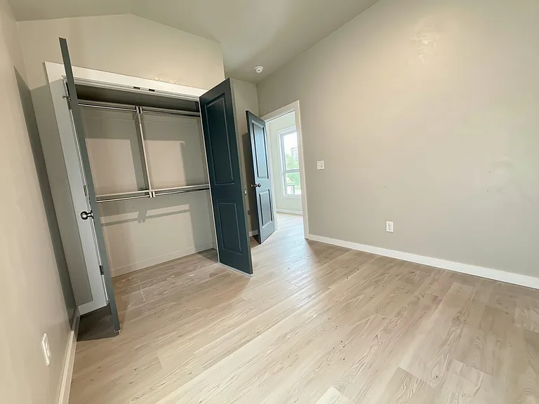 1407 SW Bishop Rd — Photo 6