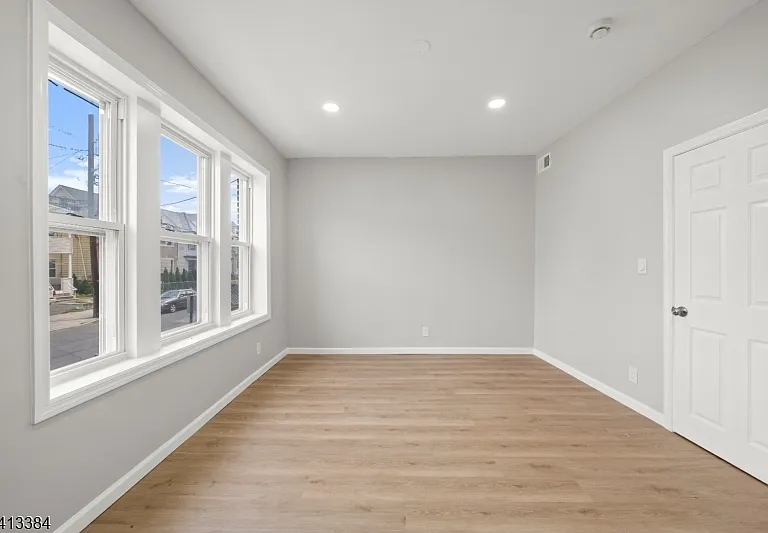 53 Henry St #D1 — Photo 7
