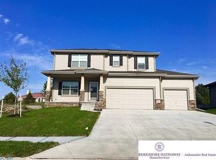 8907 S 169th St, Omaha, NE 68136