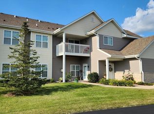 W197N17014 Stonewall Dr, Jackson, WI 53037