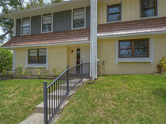 5th image of 1337 Abbey Crescent Ln