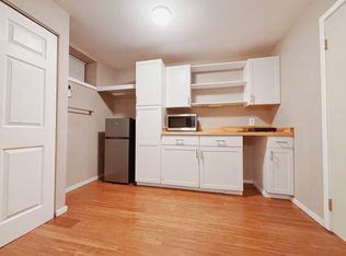 915 6th Ave N #D, Seattle, WA 98109