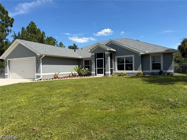 702 Calvin Ave, Lehigh Acres, FL 33972
