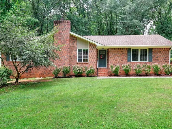 241 Lavern Ct, Winder, GA 30680