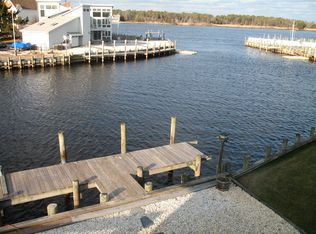 942 Mallard Dr, Lanoka Harbor, NJ 08734