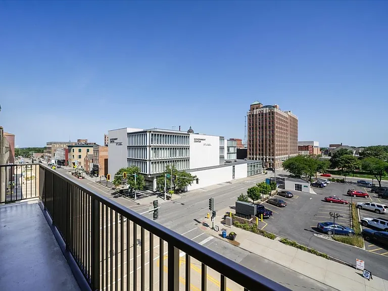 201 E Front St — Photo 7