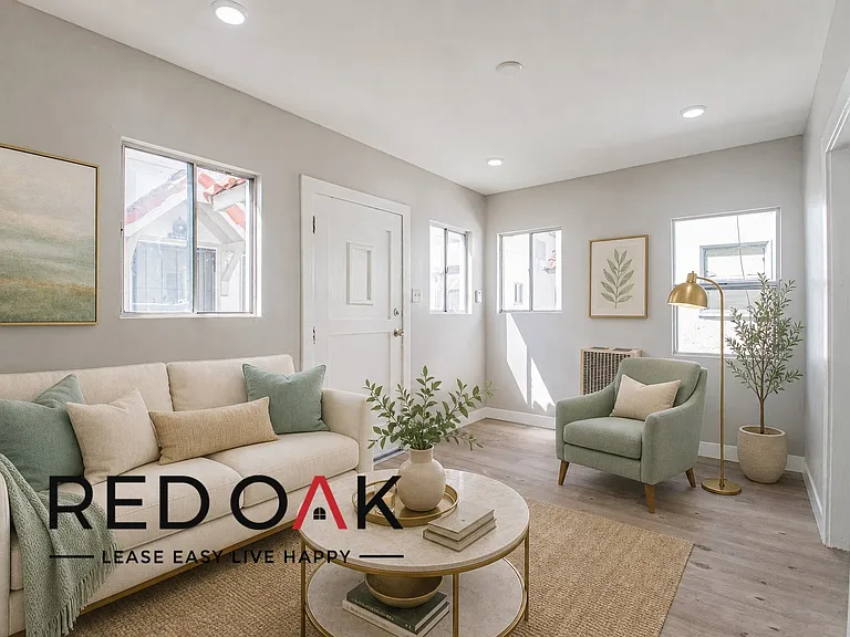 424 E 20th St #428.5 — Photo 1