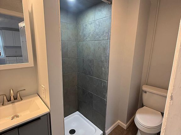 3rd image of 170 Arnold St #1F