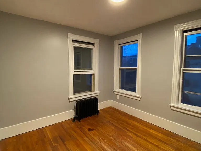 12 Courtney Ave — Photo 11