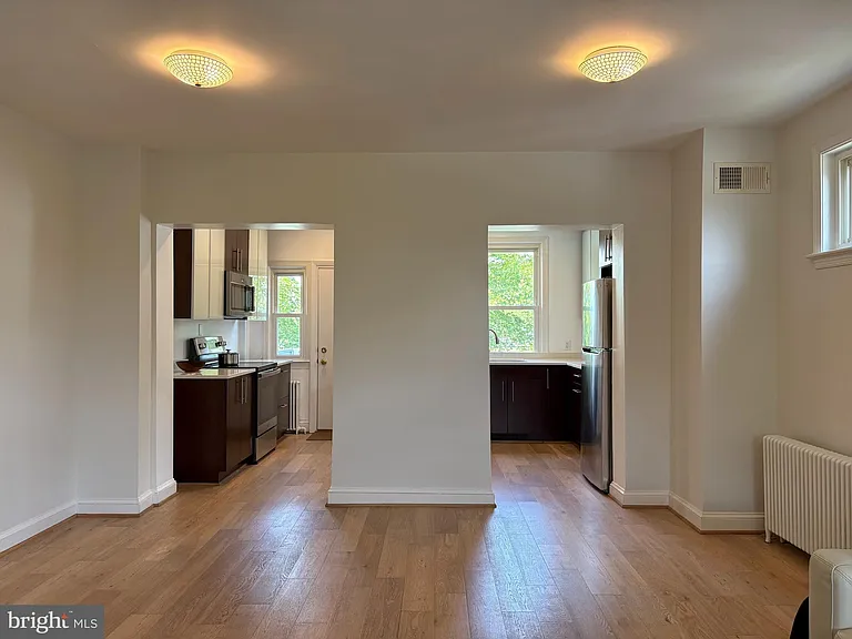 1772 E St NE — Photo 7