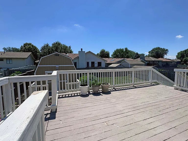 13327 Hascall St — Photo 7