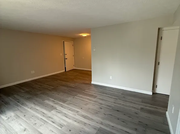 15 Veranda Rd APT 6, Braintree, MA 02184
