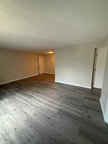 15 Veranda Rd #6 Photo 1
