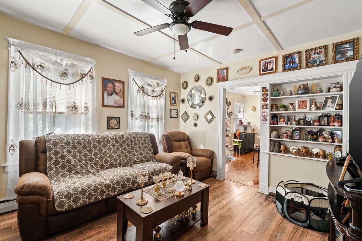 next background image