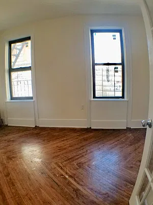 Rented by Roberto Guilbet, LREB | media 19
