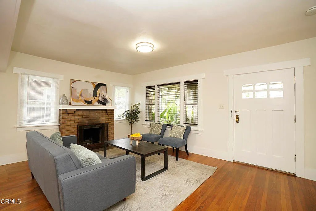 4 bed, 3.0 bath, 1618 sqft, $4,495 — Photo 3
