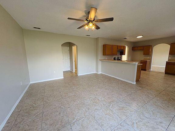 5th image of 762 Platypus Ct
