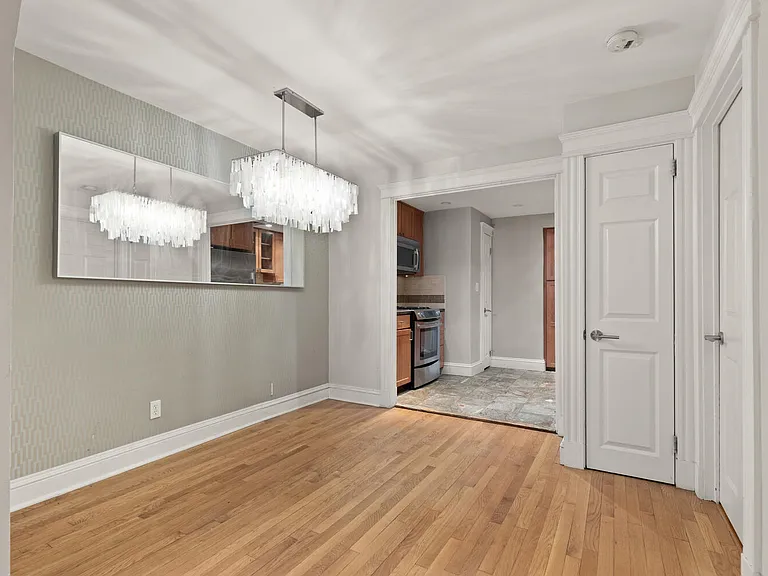 180 Commonwealth Ave #B — Photo 1