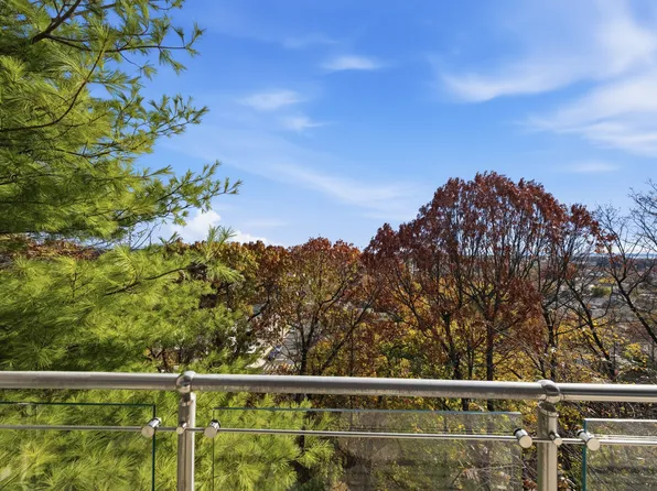 186 Flagg Place image 5 of 45