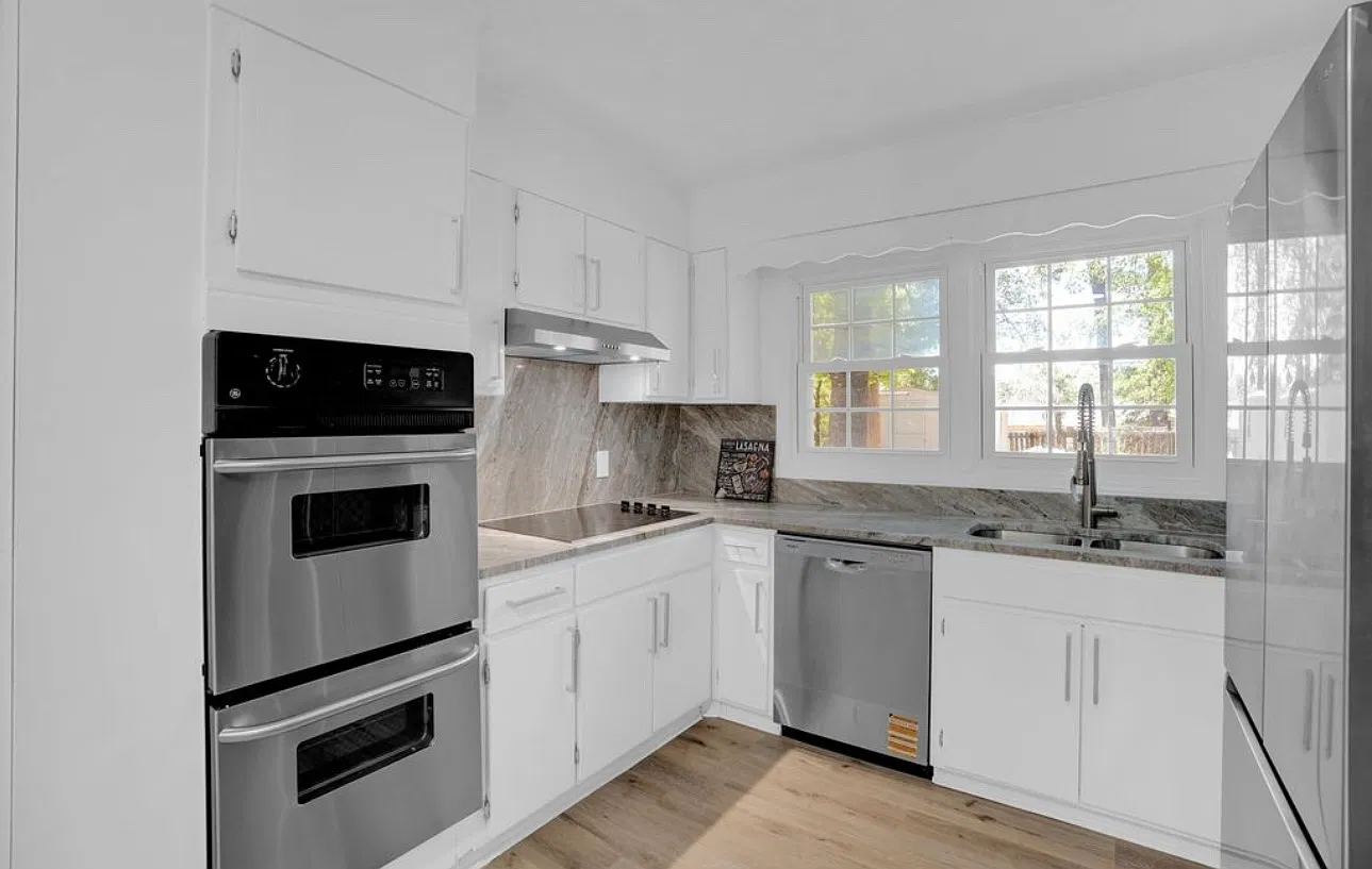 3 bed, 1600 sqft, $1,895 — Photo 3