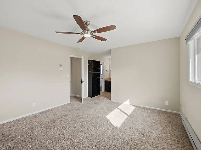 1040 S Fulton St — Photo 10