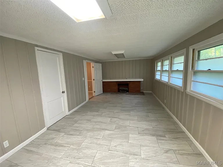 3540 Farwood Dr — Photo 16
