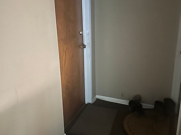 5th image of 731 Linden Ave APT 5