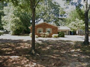112 Dublin Rd, Greenwood, SC 29646