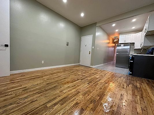 3rd image of 2310 Bedford Ave APT 2