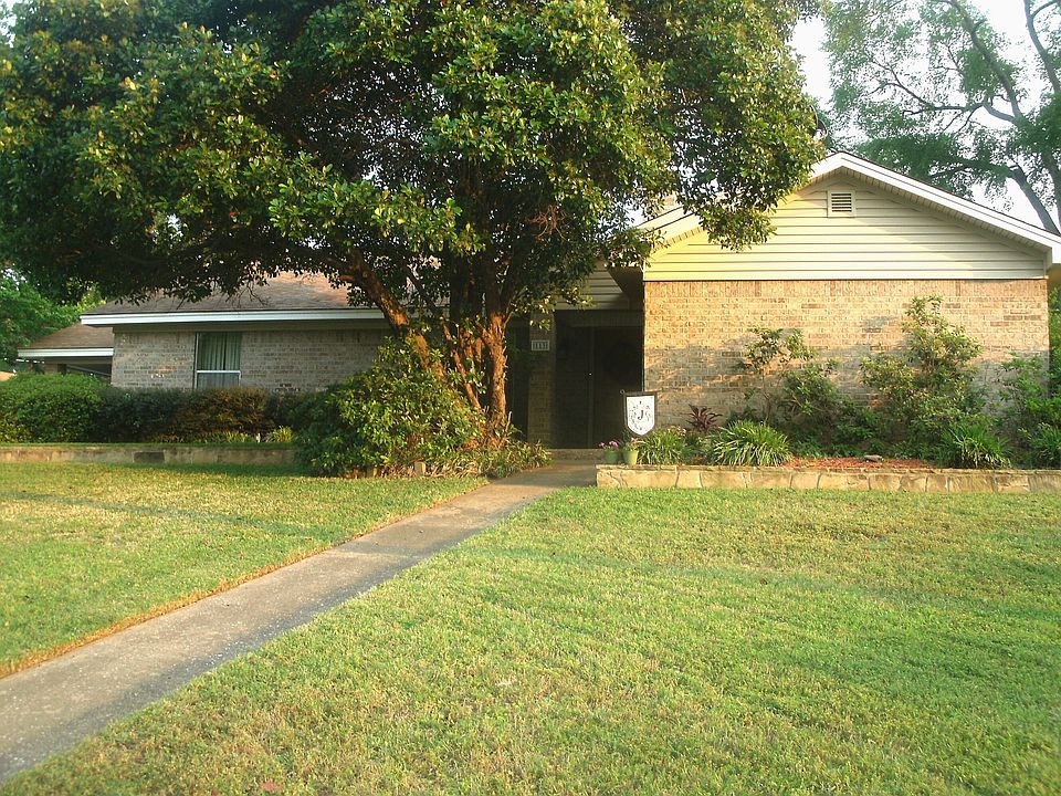 2nd image of 113 Janet Kay Dr