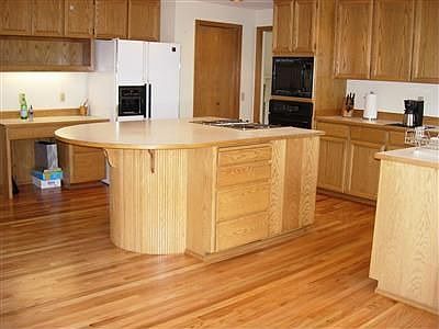 5th image of 4117 179th Pl SW