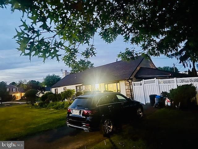 1st image of 897 Pine Hill Rd #0