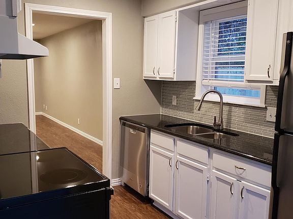 5th image of 307 Gibson St APT D