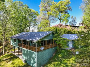 479 Old Dummy Line Rd, Balsam, NC 28707