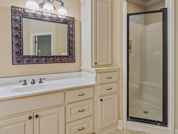 5th image of 12387 Dutchtown Villa Dr