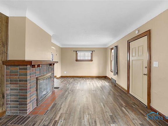 4th image of 870 Hampton Ave