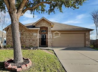 1021 Pebblecreek Dr, Burleson, TX 76028