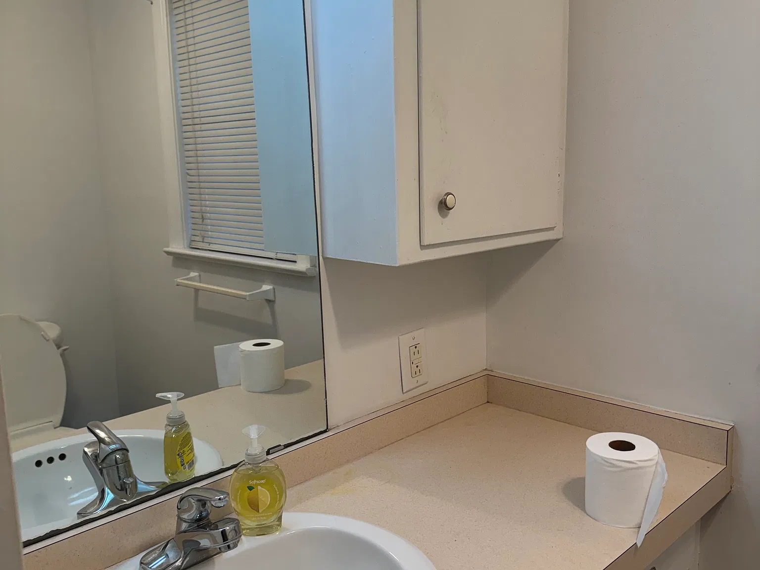 3 bed, 2128 sqft, $1,695 — Photo 2