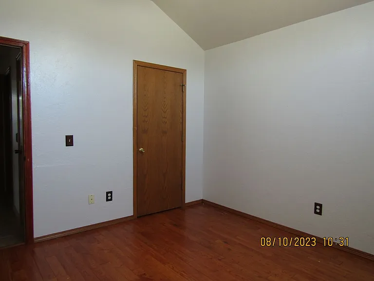 305 E Seminole St — Photo 15
