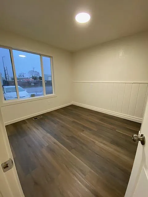 3 bed, 1200 sqft, $1,725 — Photo 3