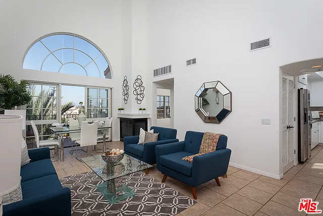 851 N San Vicente Blvd #308 — Photo 2
