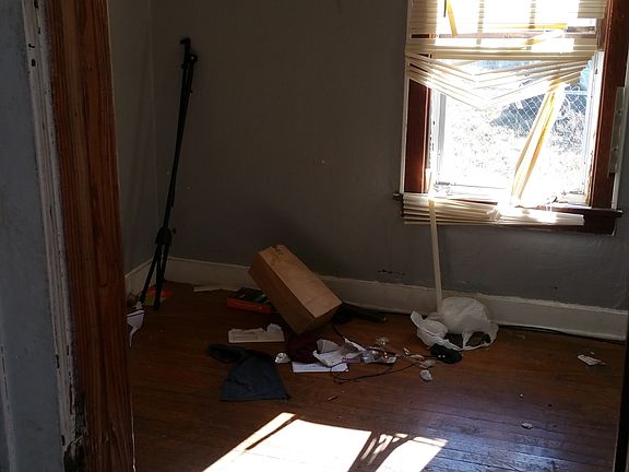 3rd image of 5759 Indiana Ave